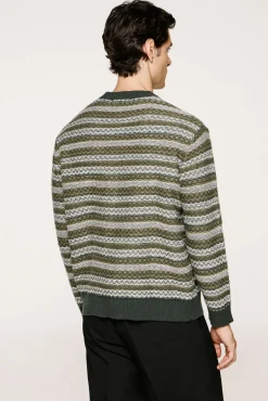 Camisola de lã com gola caixa