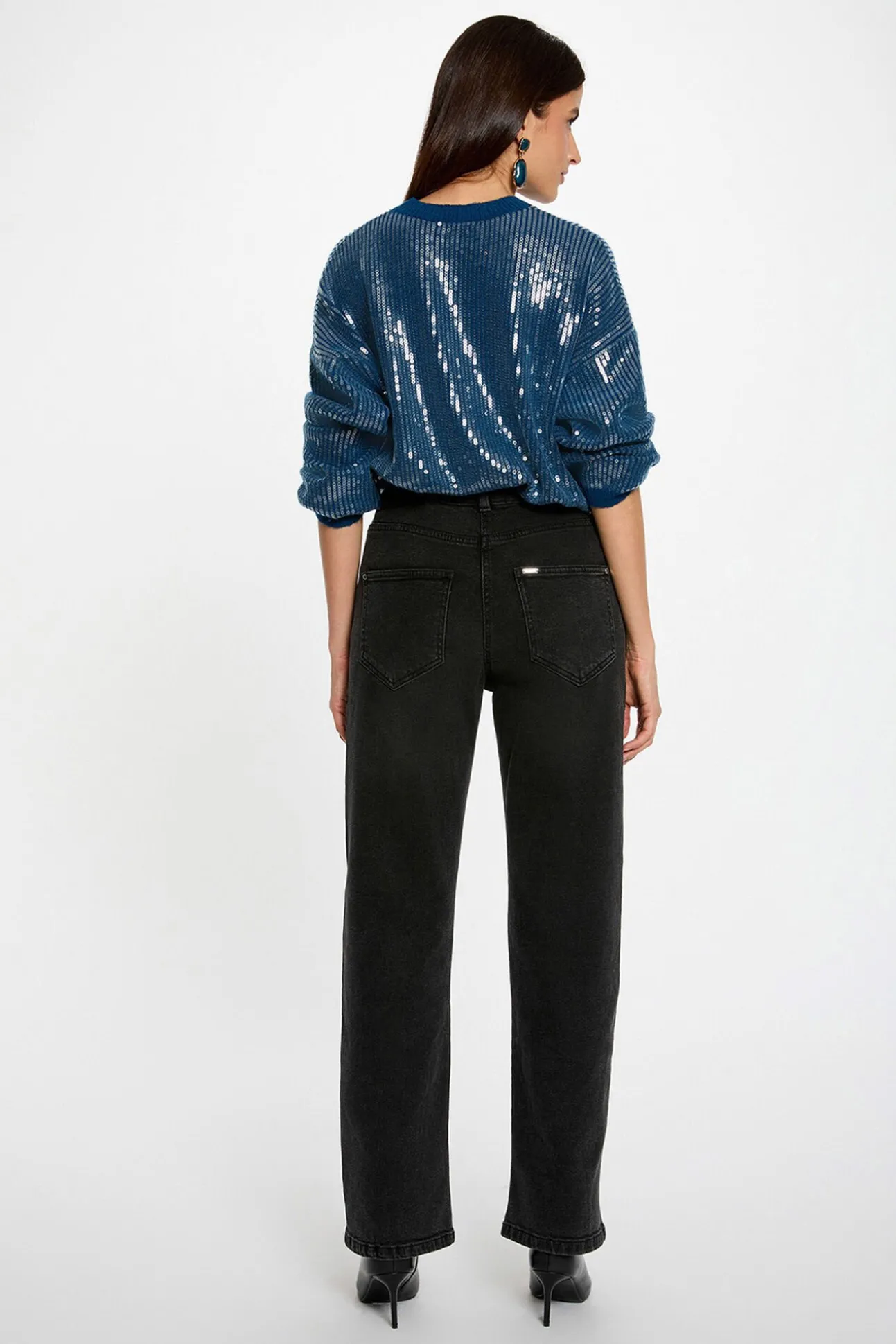 Camisola de lantejoulas com gola redonda