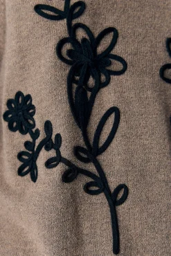 Camisola de malha bordado com flores