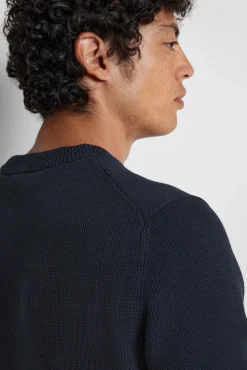 Camisola estruturada 100% algodão orgânico.