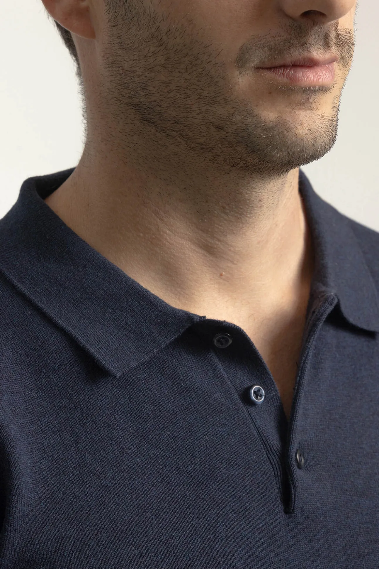 Camisola gola em bico algodão