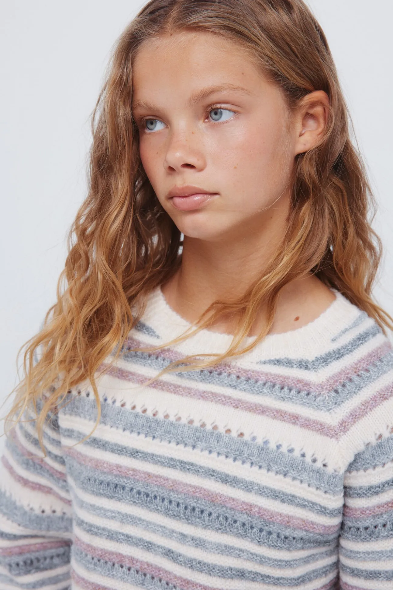 Camisola riscas para meninas.