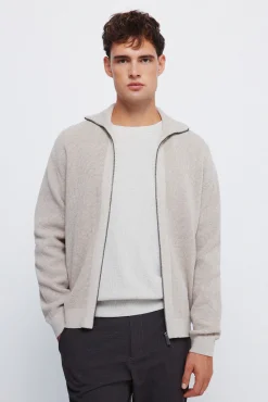 Cardigan com casaco de malha