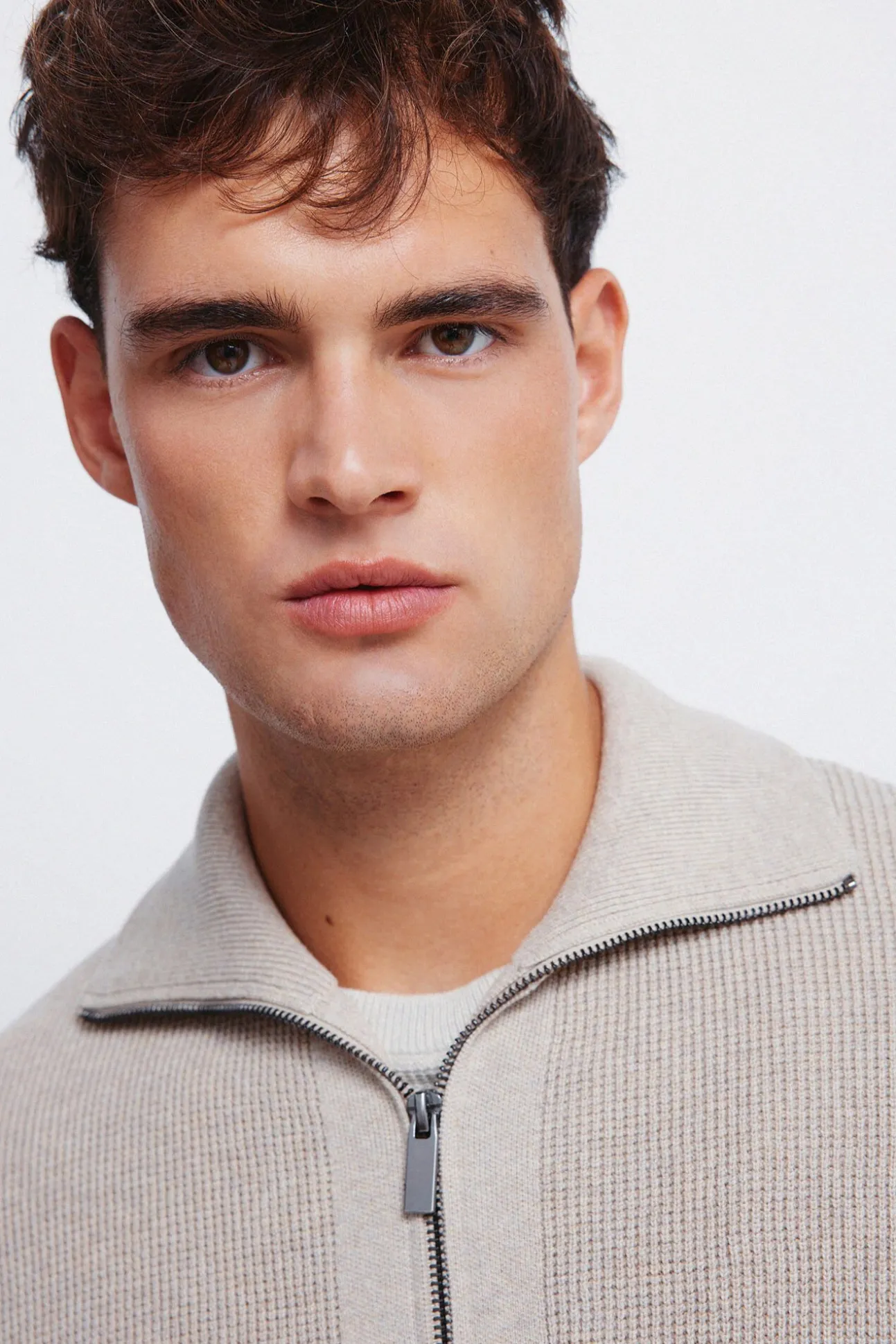 Cardigan com casaco de malha