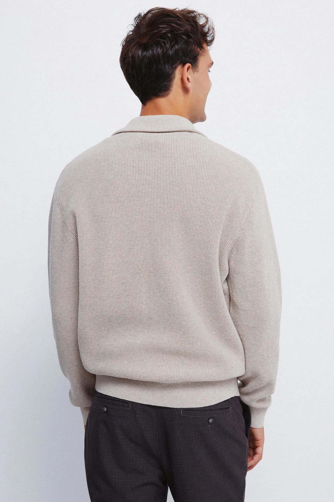 Cardigan com casaco de malha