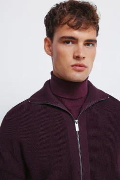 Cardigan com casaco de malha