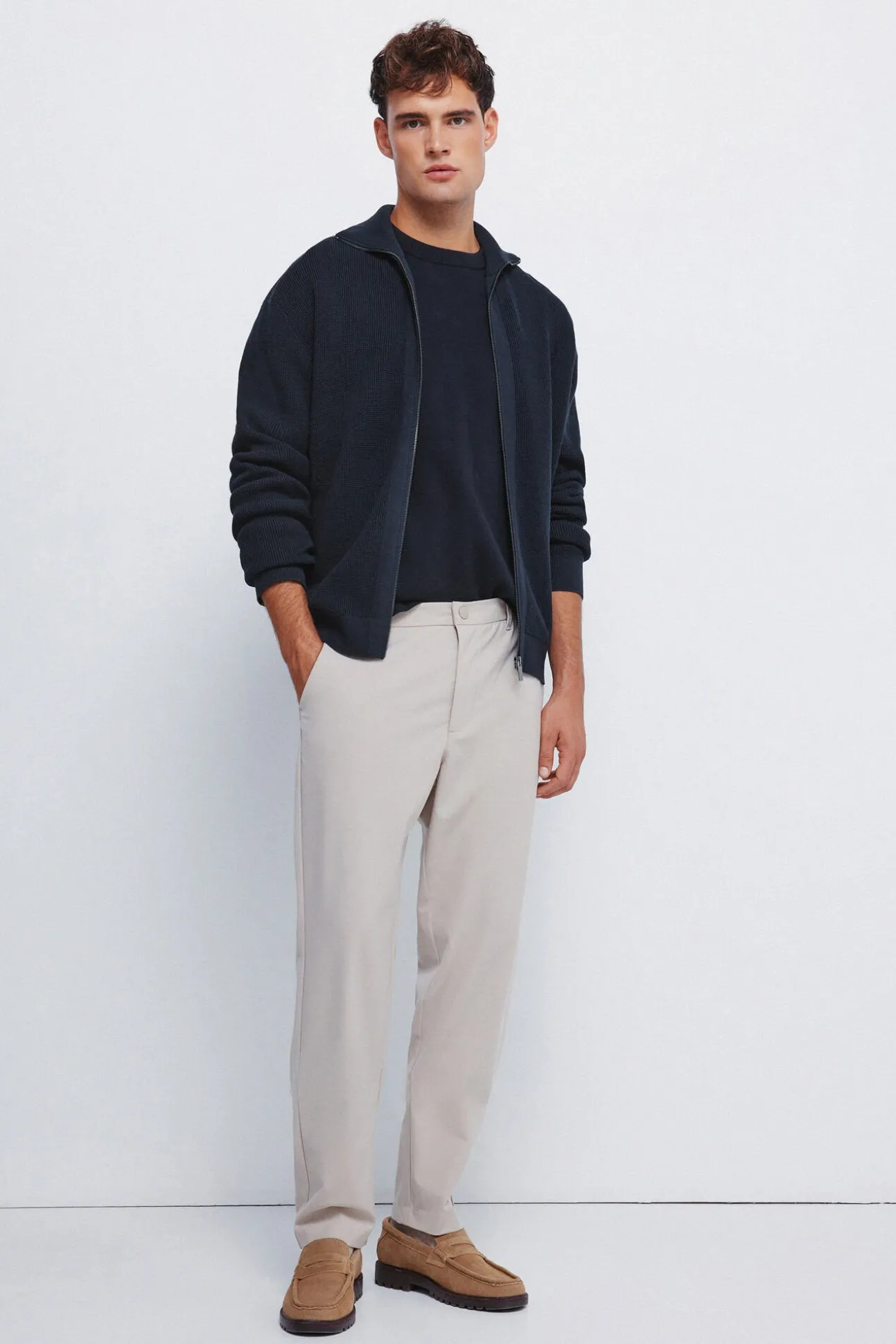 Cardigan com casaco de malha