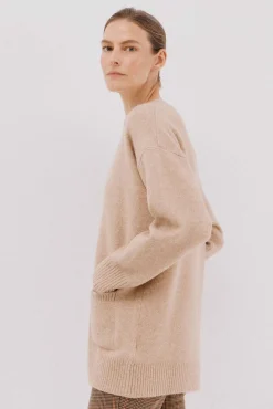 Cardigan longo com bolsos