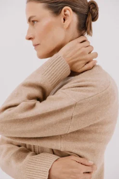 Cardigan longo com bolsos