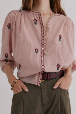 Carina. Blusa bordada