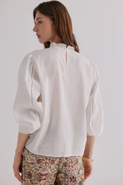 Cassia. Blusa romântica