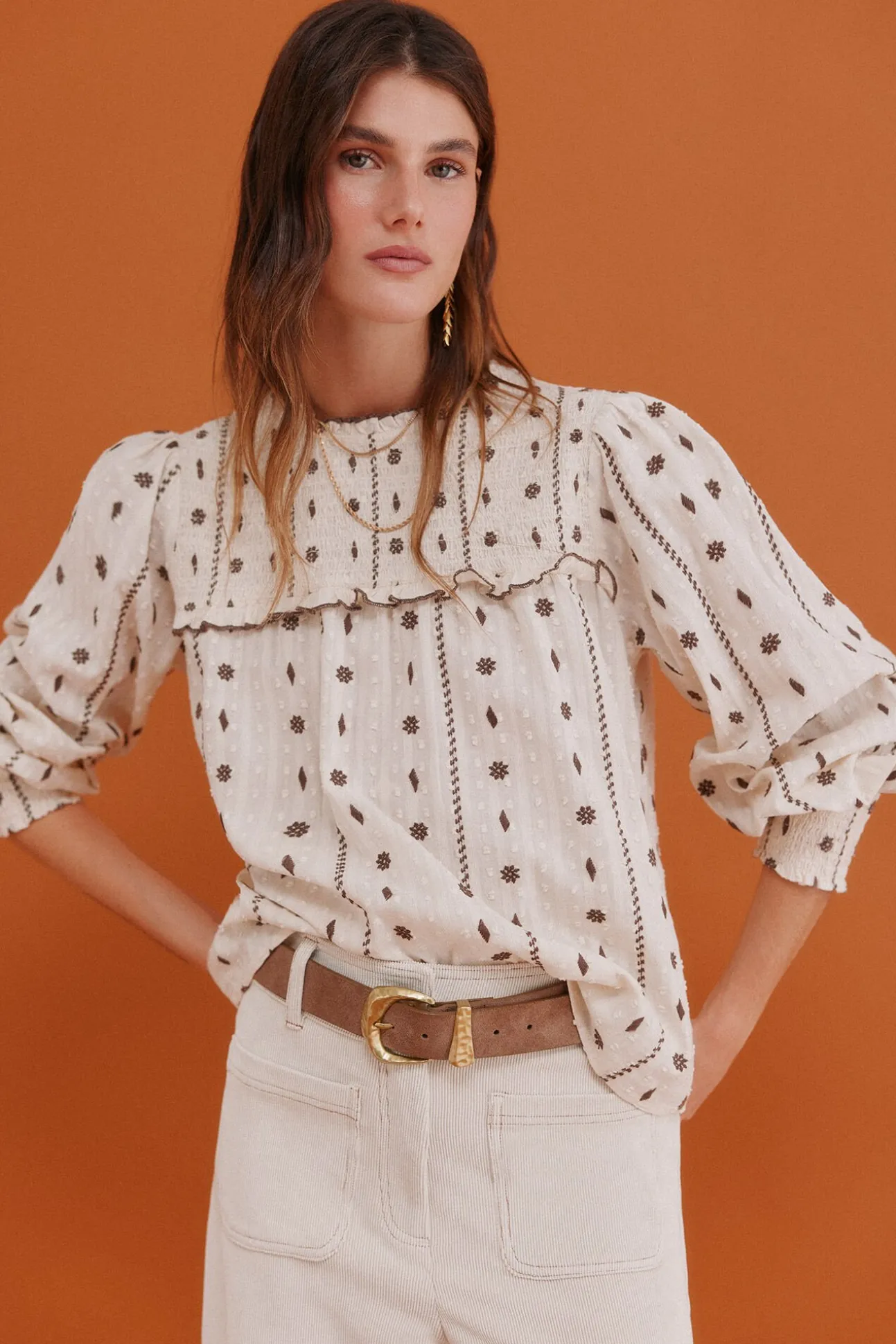 Catalina. Blusa com cintado = entallado