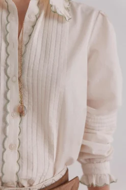 Catalina. Blusa romântica