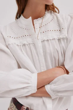 Cecília. Blusa bordada