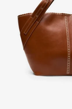 Cesta com costura