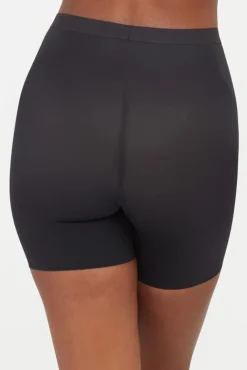 Cinta modelante até à cintura com perna curta