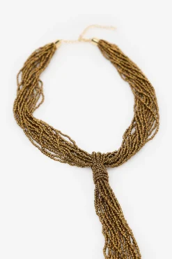 Colar de borlas