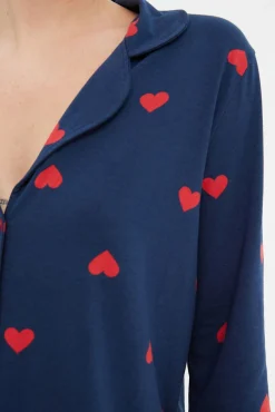 Conjunto de pijama camiseiro azul marinho com corações