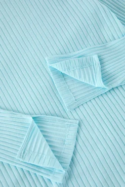 Conjunto de pijama canelado com detalhe de fechadura na cor menta