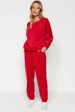 Conjunto de pijama de inverno de bolinhas com bolinhas vermelhas