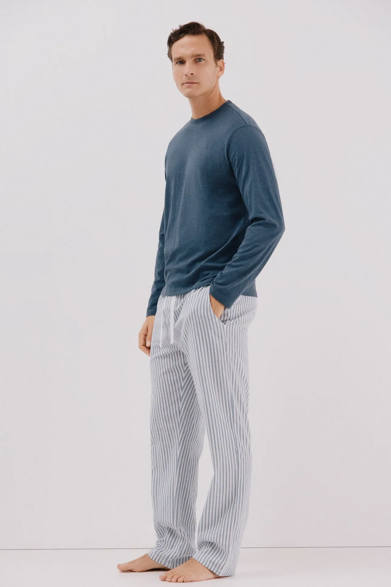 Conjunto de pijama malha e tecido