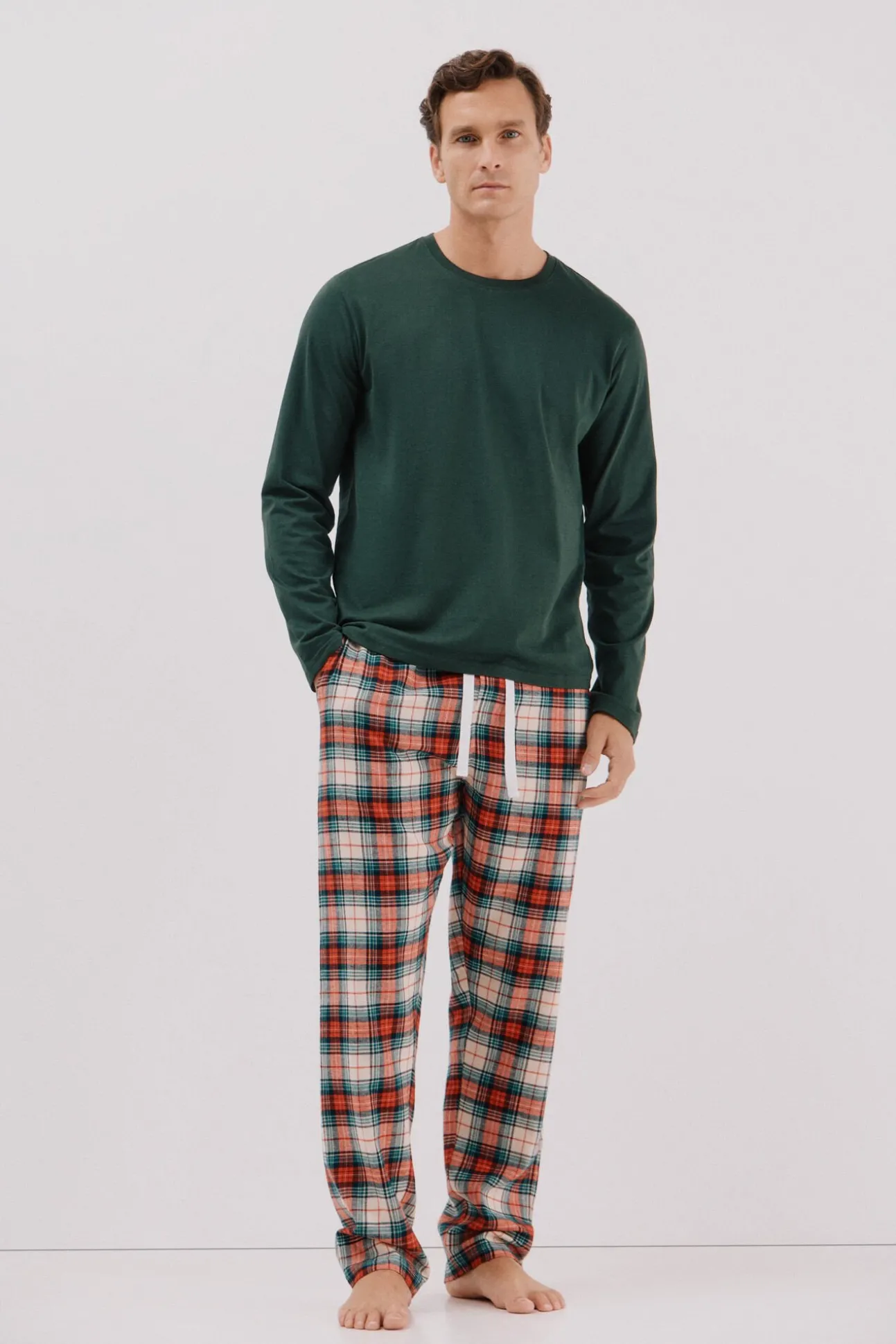 Conjunto de pijama malha e tecido