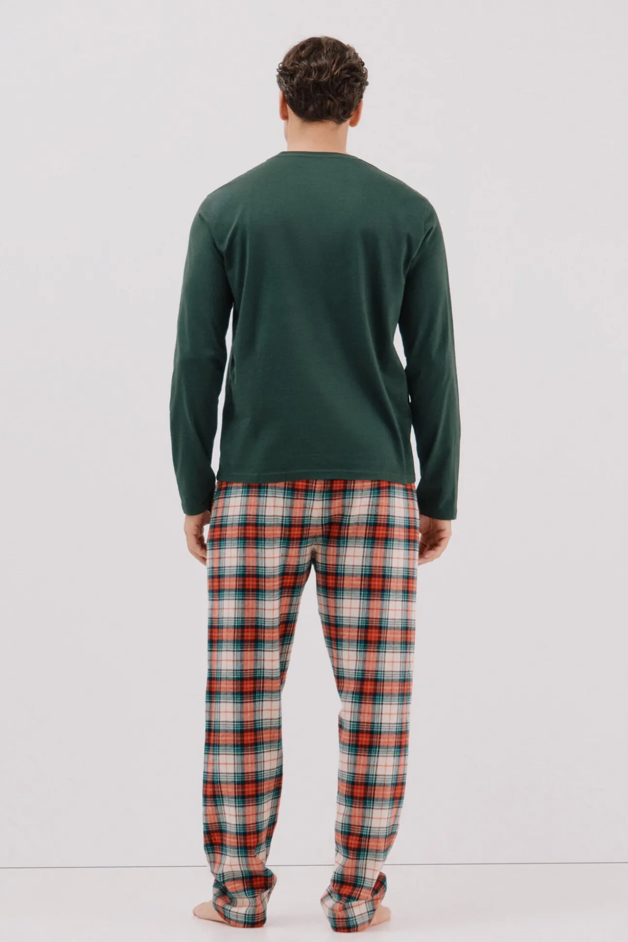 Conjunto de pijama malha e tecido