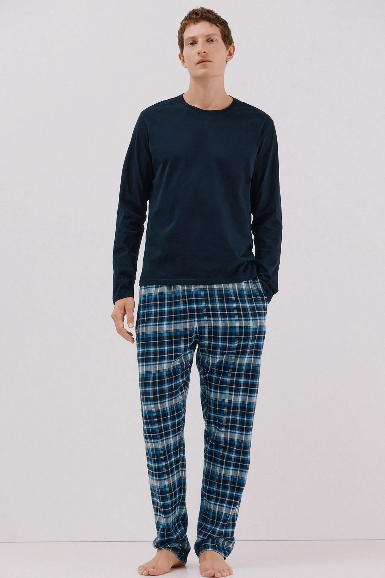 Conjunto de pijama malha e tecido