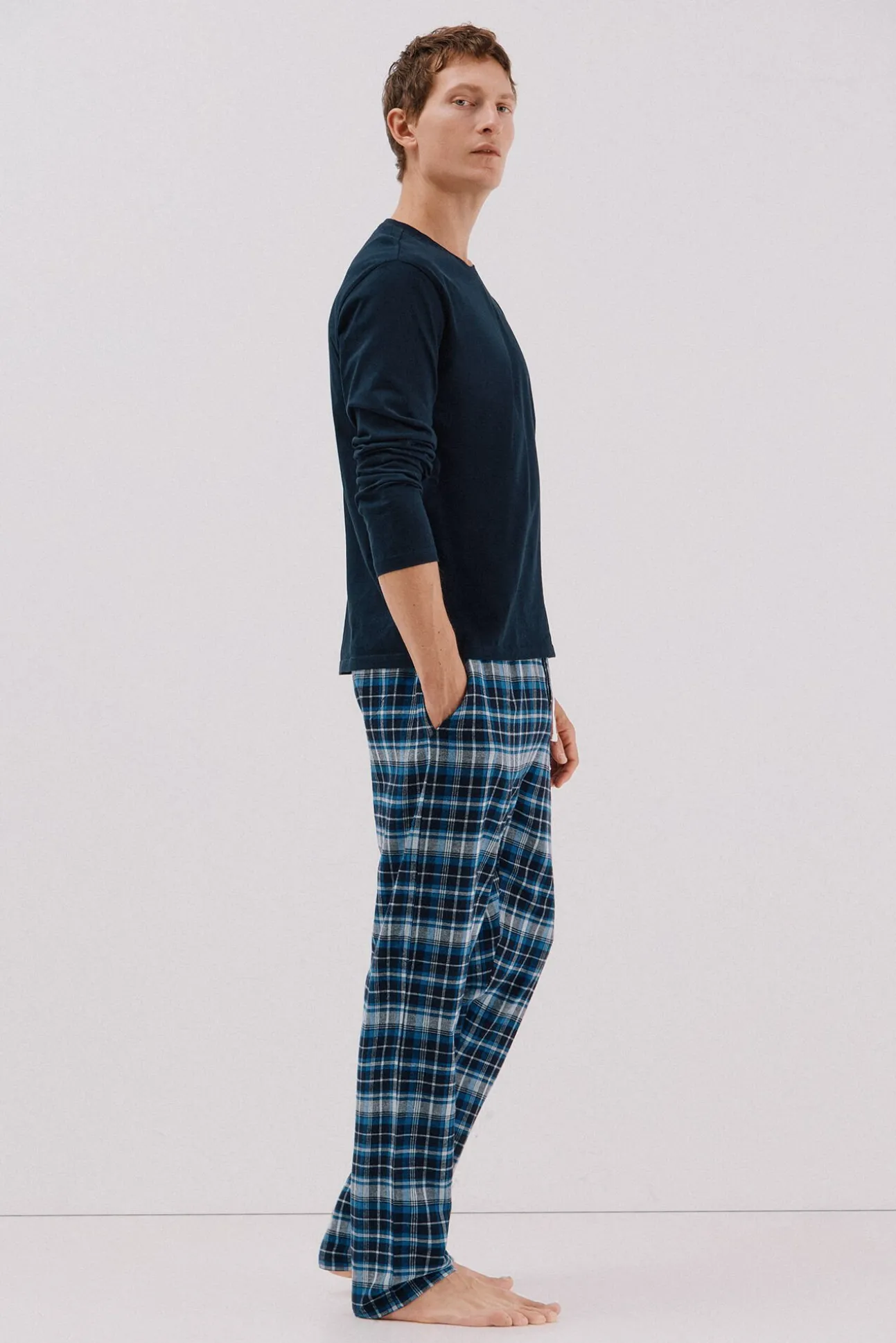 Conjunto de pijama malha e tecido