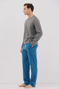 Conjunto de pijama malha e tecido