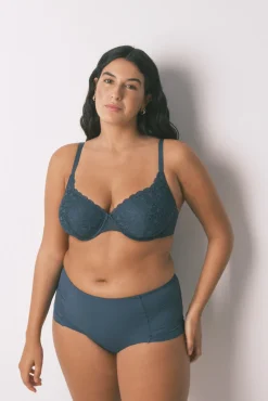 Cueca alta clássica em microfibra verde