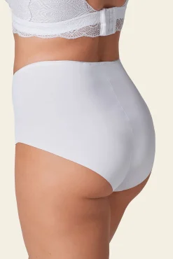 Cueca clássica com efeito invisível e forte compressão no abdômen
