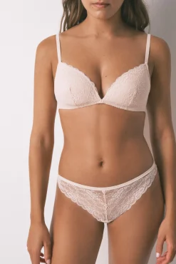 Cueca clássica de renda rosa