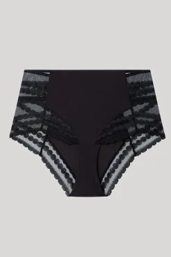 Cueca de renda alta