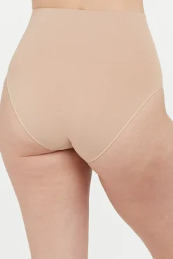 Cuecas modelantes de cintura alta nylon reciclado