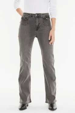 denim jeans com bolsos de remendo