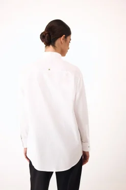 Desfile de camisas simples