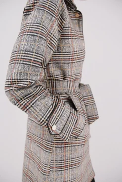 Gabardina acetinada capuz desmontável
