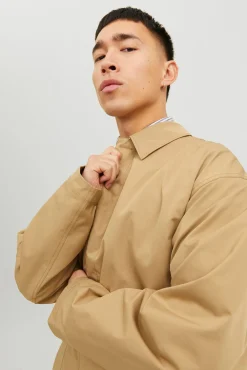 Gabardine com gola italiana