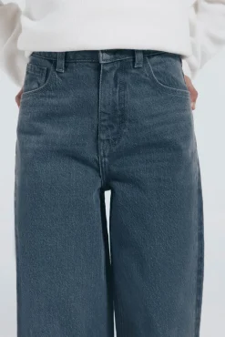 Garota Estrela do Jeans