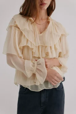 Giulia. Blusa romântica