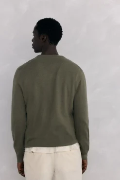 Gola de lã merino e cashmere com bico