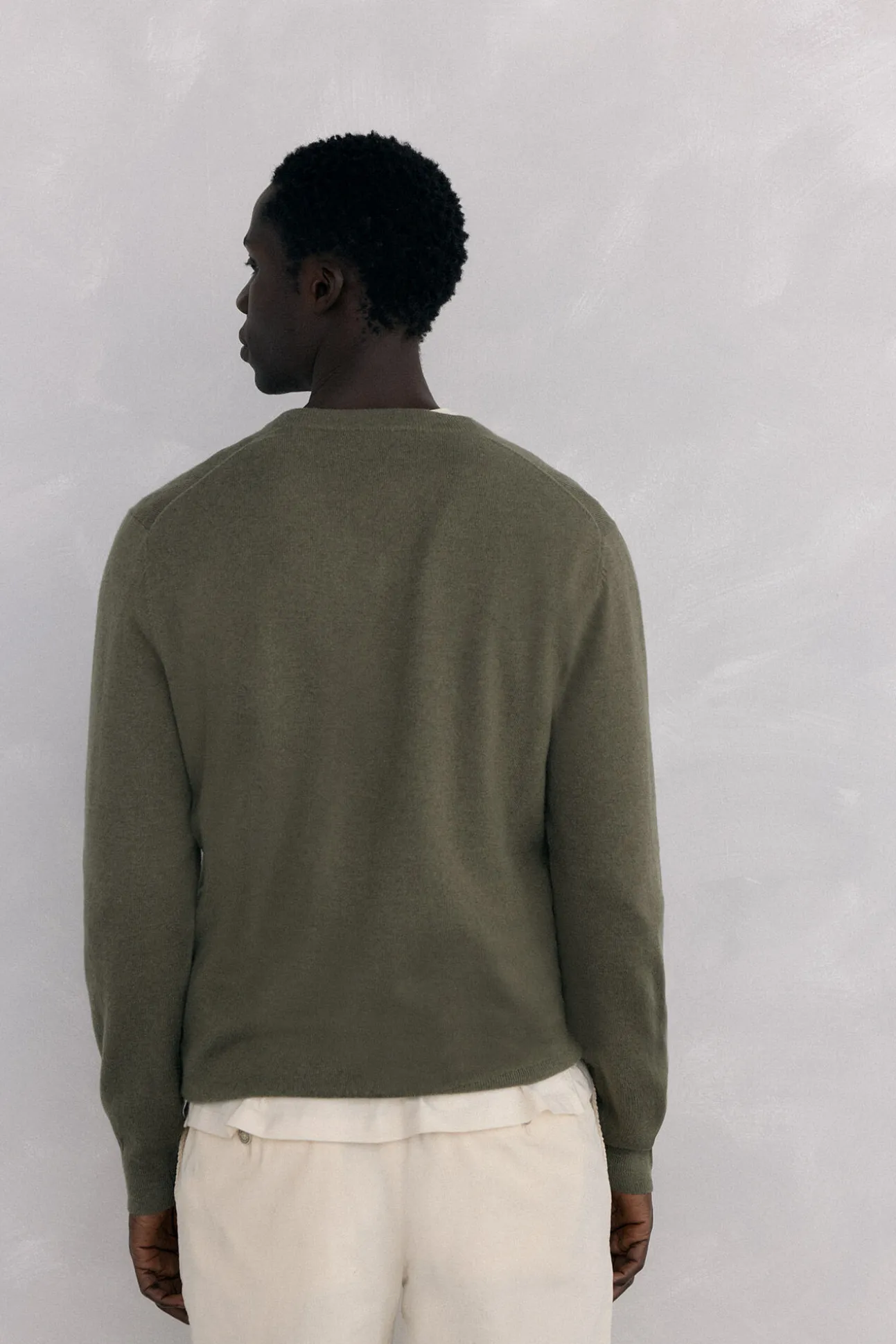 Gola de lã merino e cashmere com bico