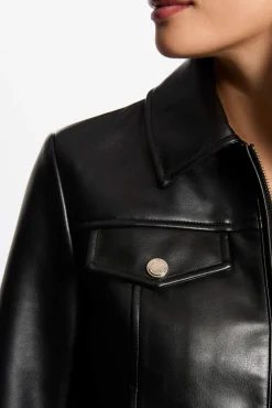 Jaqueta curta de couro sintético