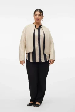 Jaqueta plus size com efeito pele