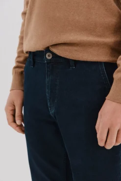 Jeans com corte afunilado