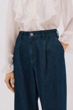 Jeans com pregas