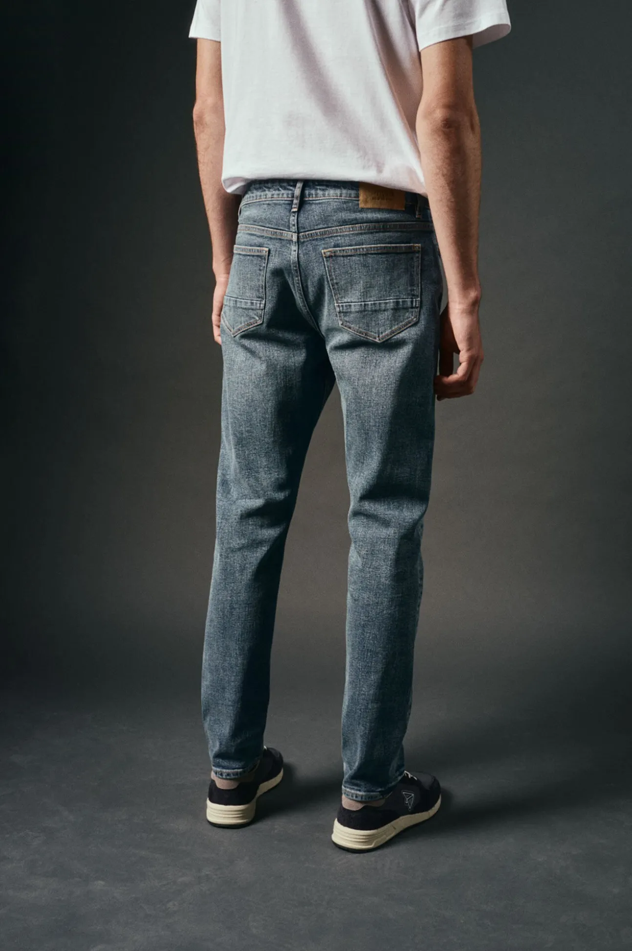 Jeans corte ajustado