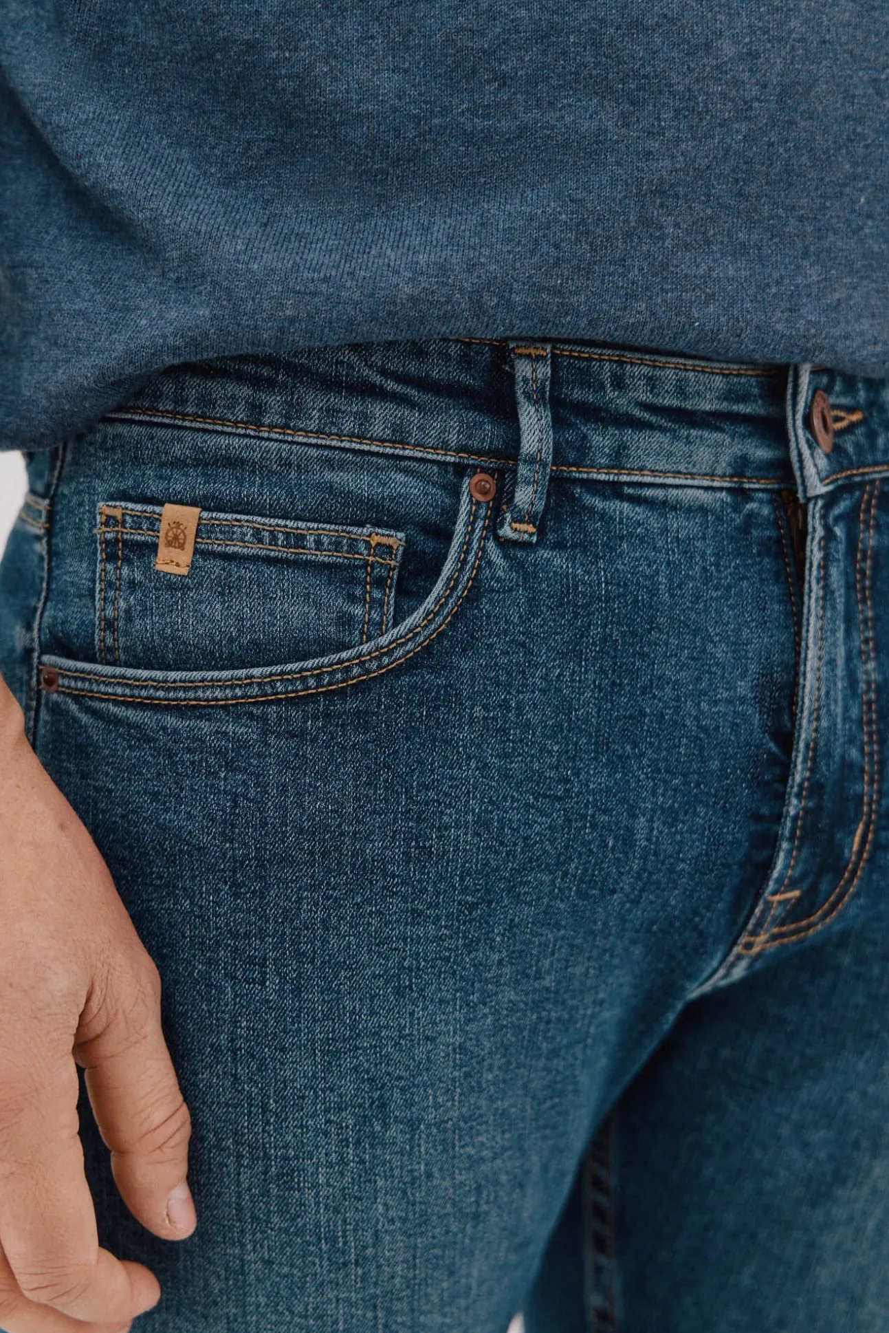 Jeans corte ajustado
