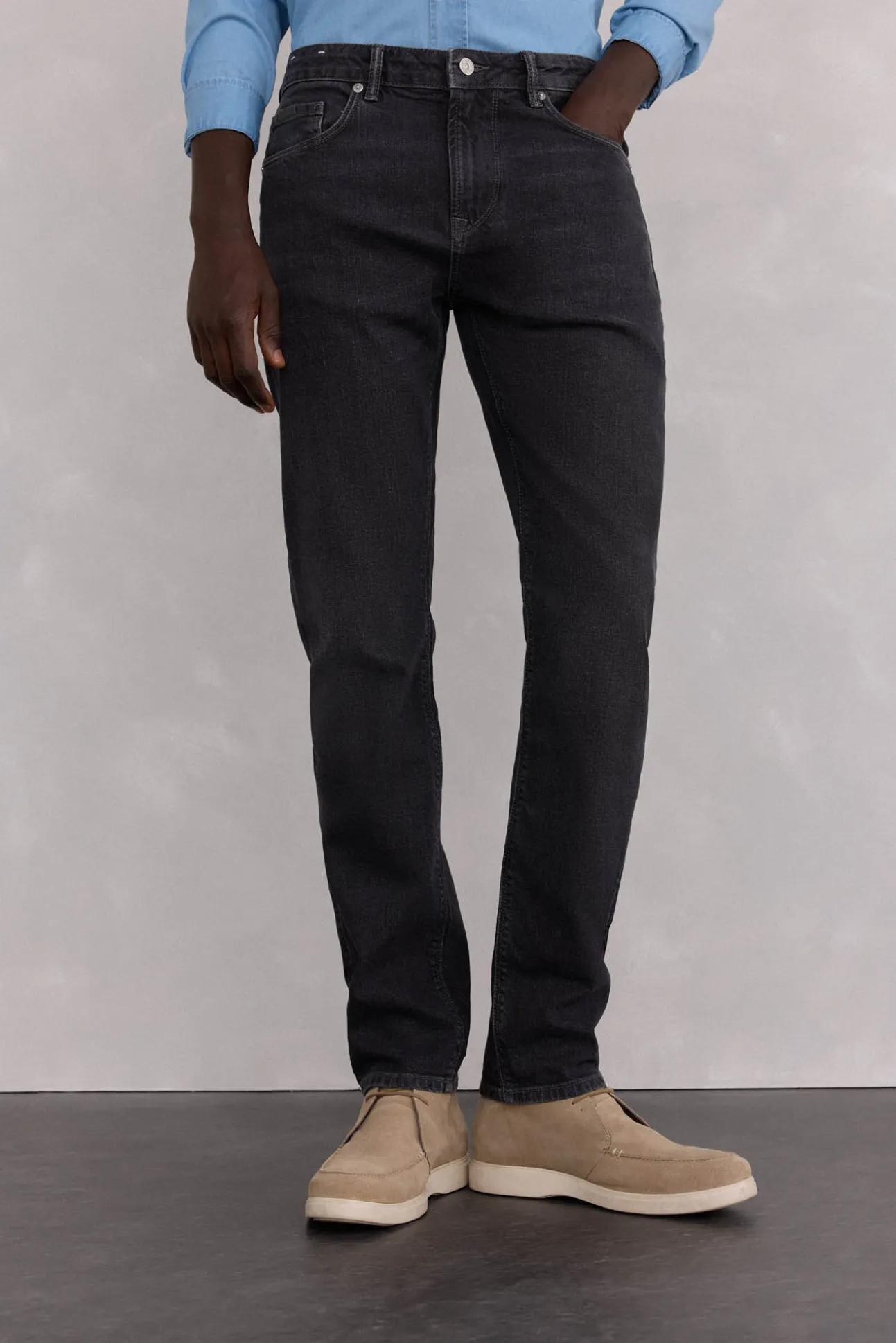 Jeans corte ajustado